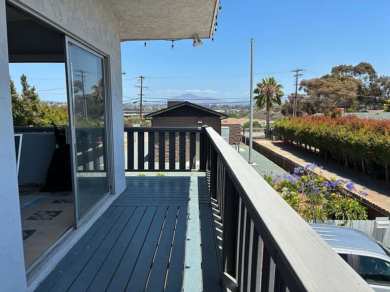 Outdoor deck
