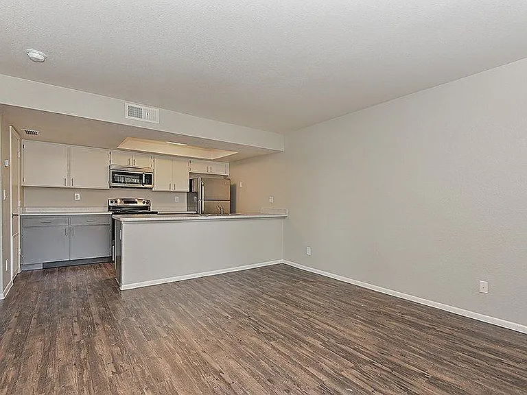 Portola East Mesa — Photo 15