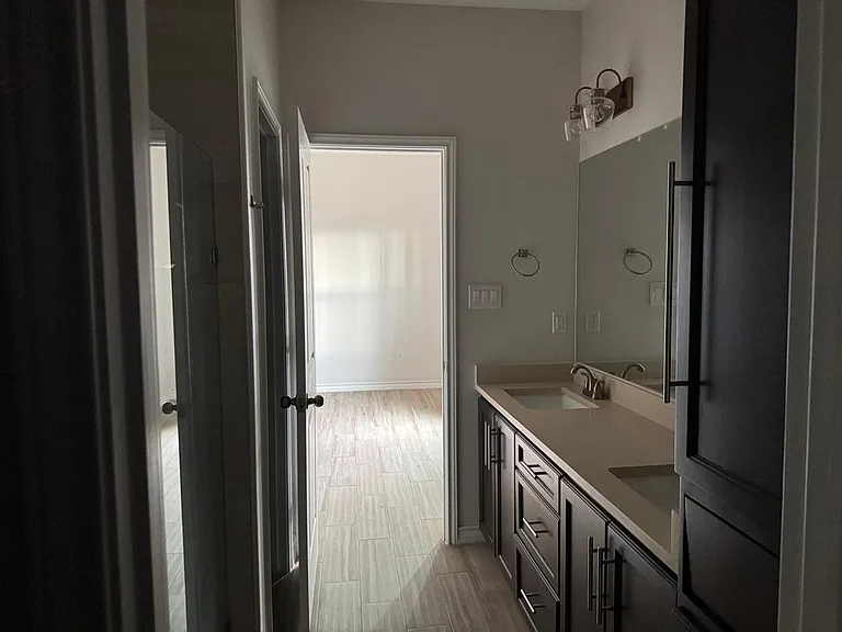 6002 Amir Dr — Photo 16