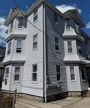 3rd image of 24-28 Hall St
