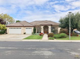 14500 Redwood Pass Dr, Bakersfield, CA