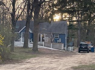 942 N Meridian Rd, Midland, MI 48640