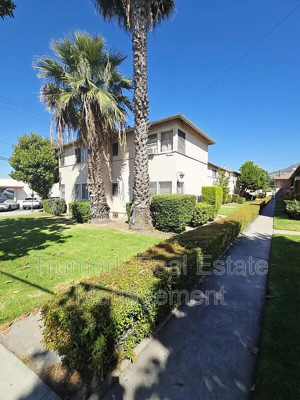 1 bed, 1.0 bath, $1,795 — Photo 2