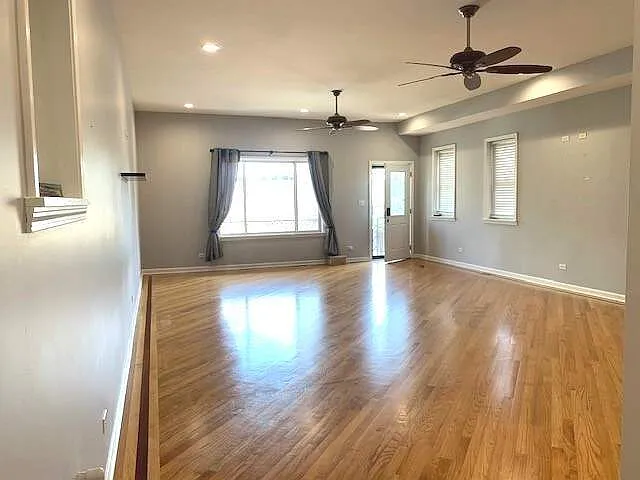 1327 W Walton St #2 — Photo 5