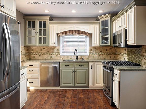 4th image of 1904 Huber Rd