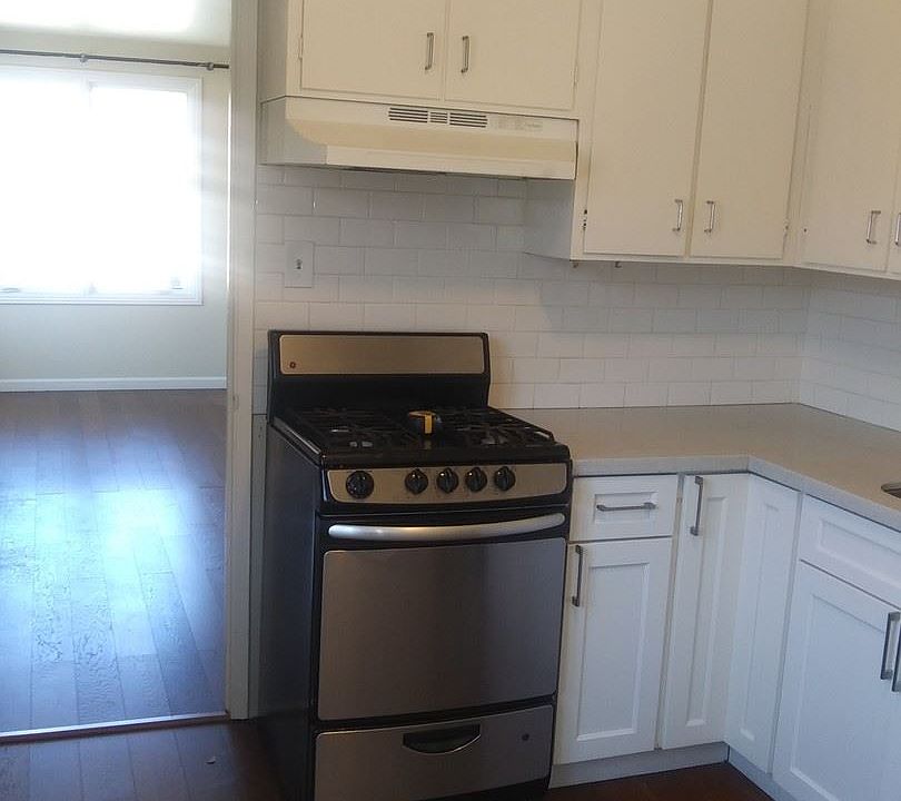 1st image of 1658 Scott St #201