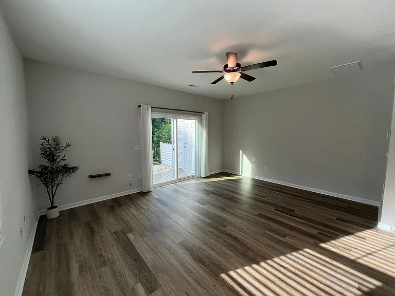 8329 Paramount Point — Photo 18