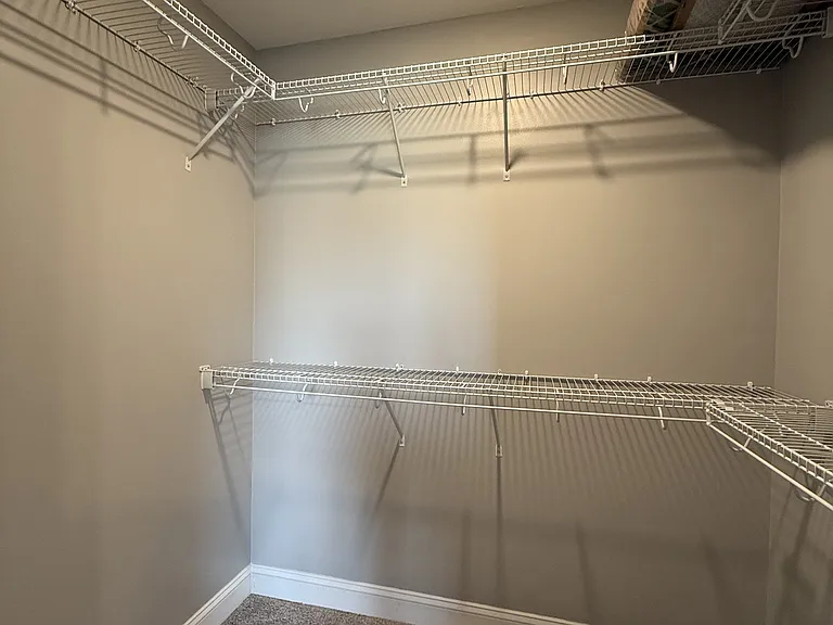 255 Illinois Ave — Photo 10