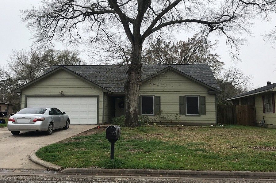 1st image of 614 Fowlkes St