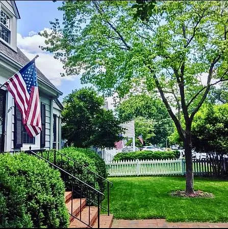 3 bed, 1900 sqft, $3,500 — Photo 1