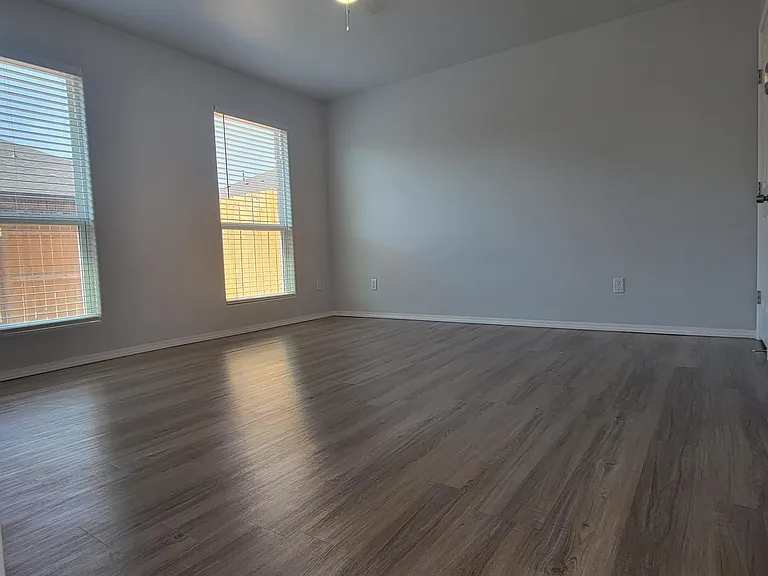 5507 Jarvis St #A — Photo 3