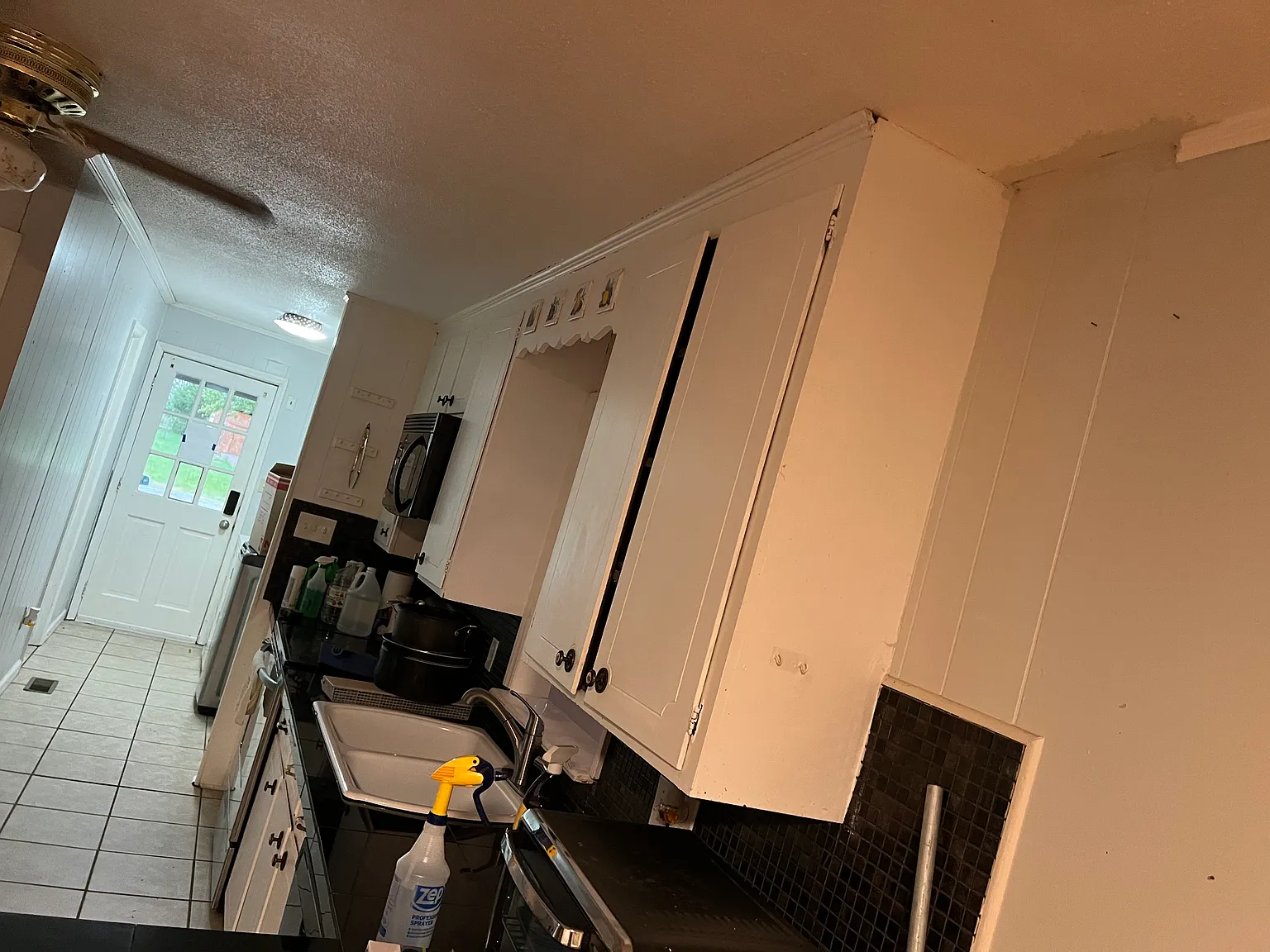 3 bed, 3248 sqft, $3,000 — Photo 3