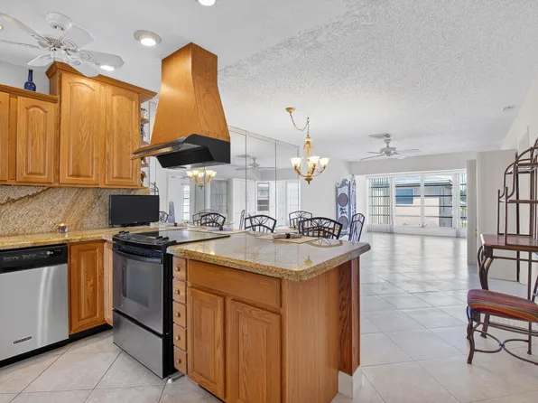 1111 Lemon Tree Terrace #204, Delray Beach, FL 33445
