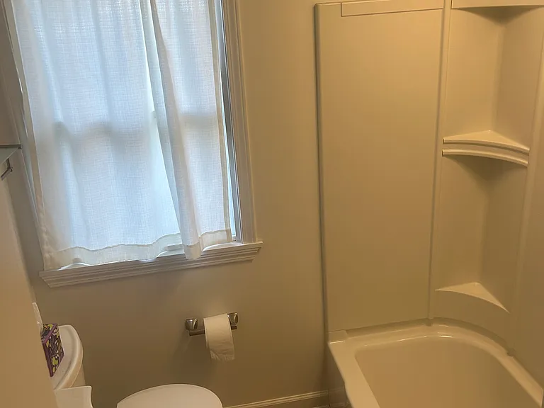 17425 Dartmouth Ave — Photo 2