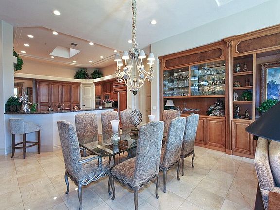 4th image of 9525 Verlaine Ct