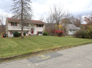 318 Lake Shore Dr, Monroe, NY 10950