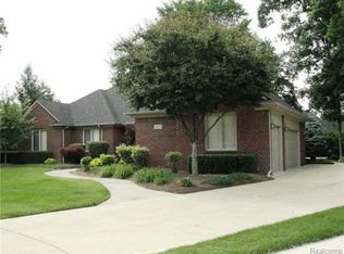 44038 Trillium Dr, Sterling Heights, MI 48314