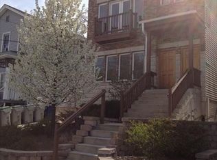 1654 N Warren Ave, Milwaukee, WI 53202