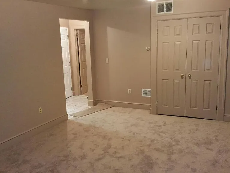 5515 Black St #3 — Photo 2