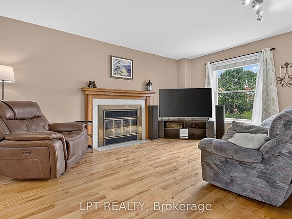 5th image of 56 Victor St