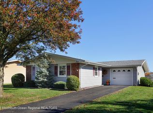 4 Owen Ln, Brick, NJ 08724