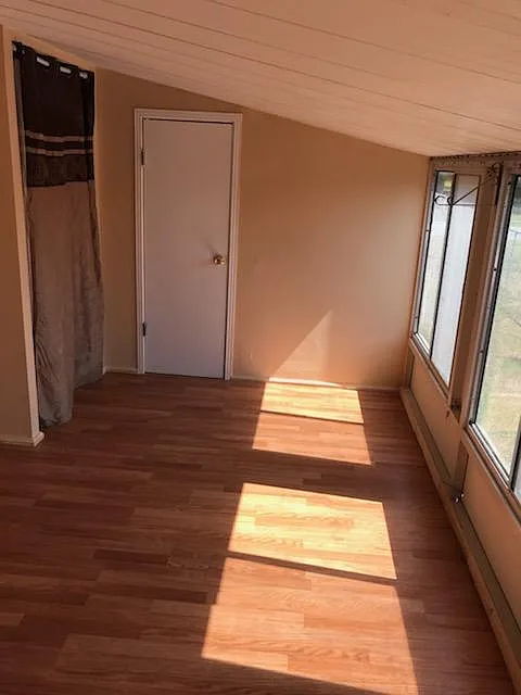 2 bed, 672 sqft, $900 — Photo 2