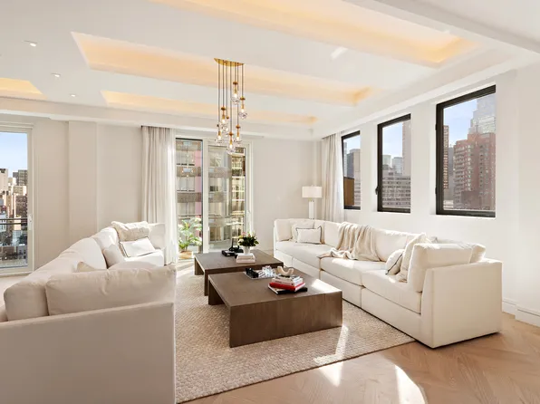 305 East 61st Street PH1 image 3 of 22