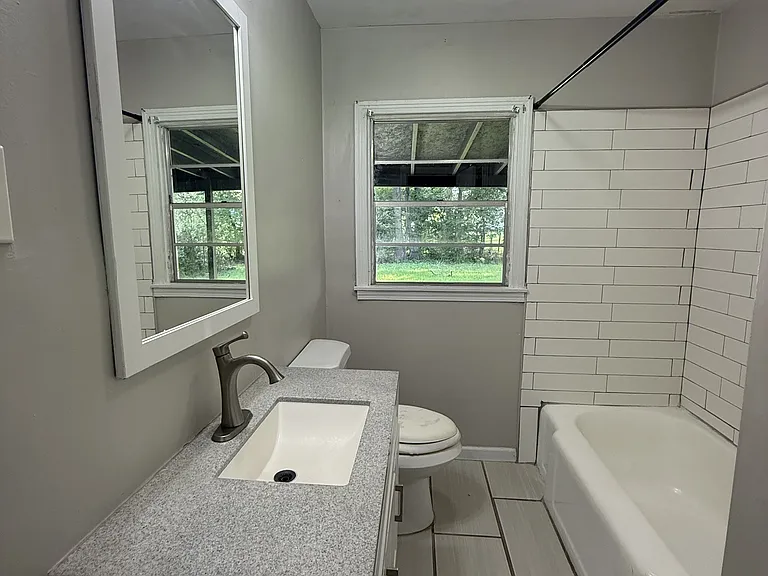 1744 Lincoln Pl SW — Photo 11