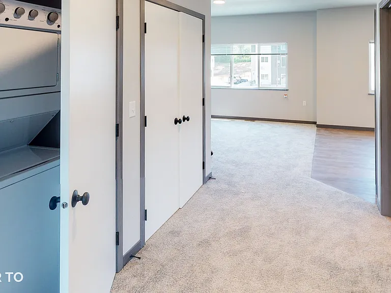 5800 Sunnybrook Plz — Photo 106