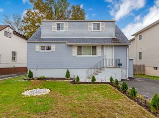 7 Bertolotto Ave, Little Ferry, NJ 07643