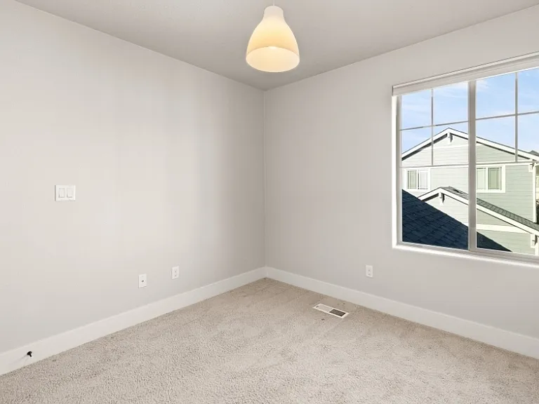 29055 NW Fair St — Photo 14