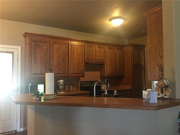 4th image of 2900 Fm 1749