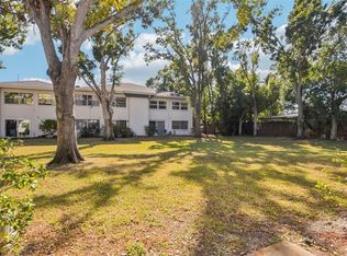 7570 92nd St APT 104C, Seminole, FL 33777