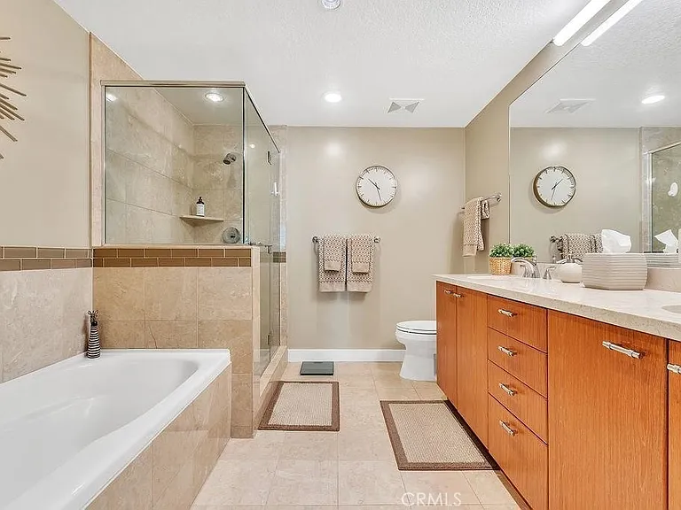 3141 Michelson #507 — Photo 16