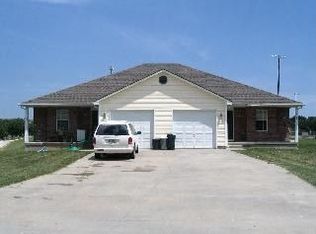 104 Lakeview Dr, Odessa, MO 64076