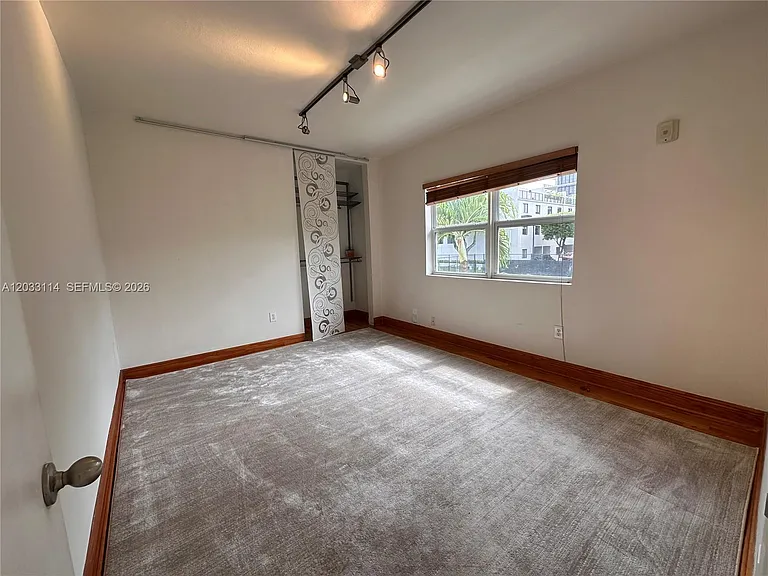 1100 Venetian Way #2B — Photo 22