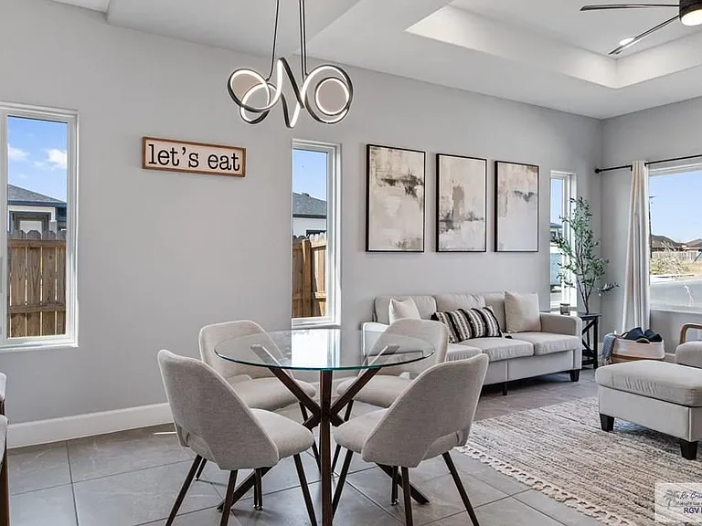1509 Strawberry Cir — Photo 5