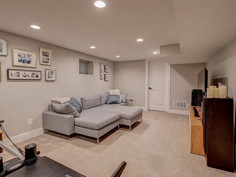 3101 W 37th Ave — Photo 17