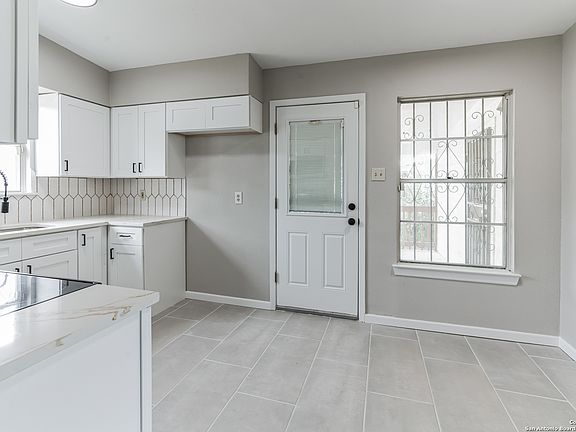 4th image of 4258 SKELTON DR