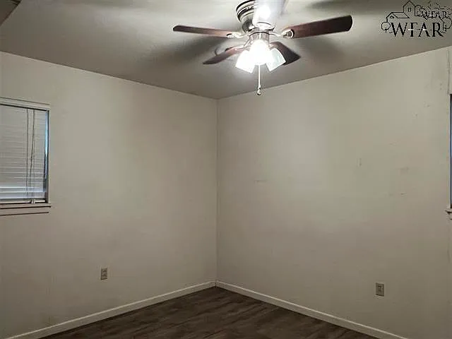 3 bed, 1.5 bath, 1066 sqft, $1,200 — Photo 4