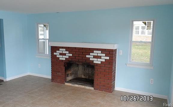 3rd image of 6260 Buckshore Dr