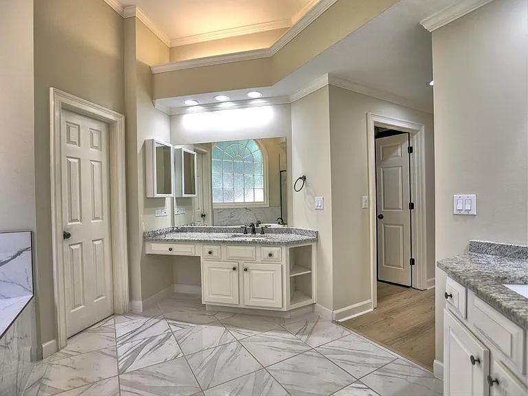3237 Waldwick Way SE — Photo 17