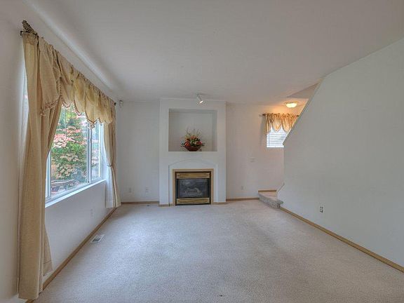 5th image of 1204 57th Ct SE