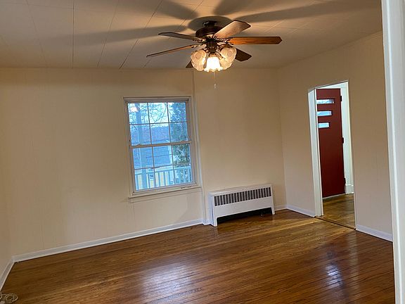 Living room (Continued)