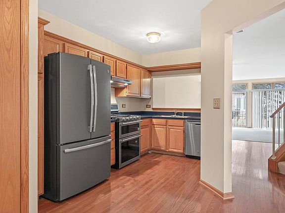 5th image of 11002 Jodan Dr