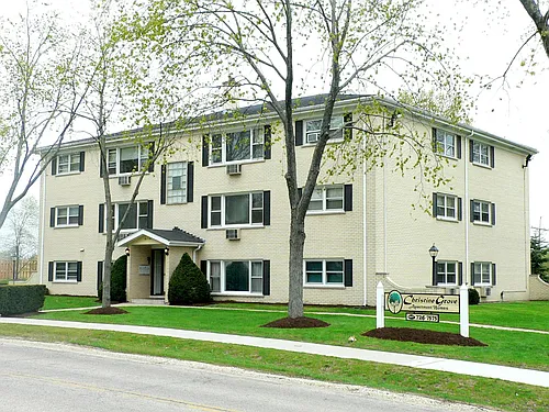 601 School Dr Photo 1