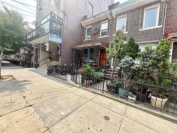 4th image of 816 53rd St