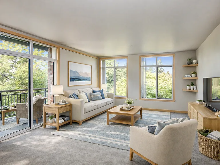 700 Broadway Apartments — Photo 25