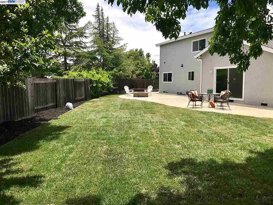 1st image of 53 Bigelow Pl