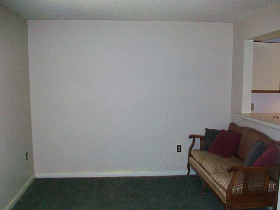 5th image of 1600 Park Cir APT 406